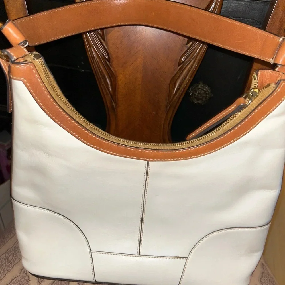 Dooney & Bourke Cream and Brown Shoulder Bag - Picture 2 of 5
